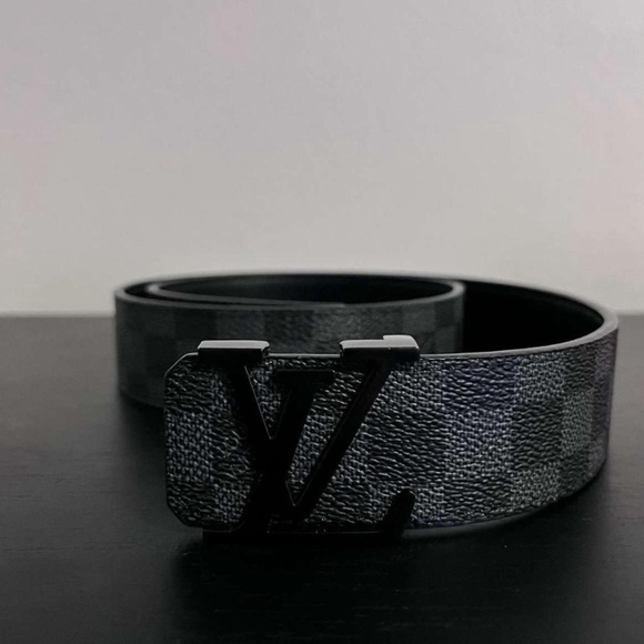 Louis Vutton LV Belt - Picture 6 of 6